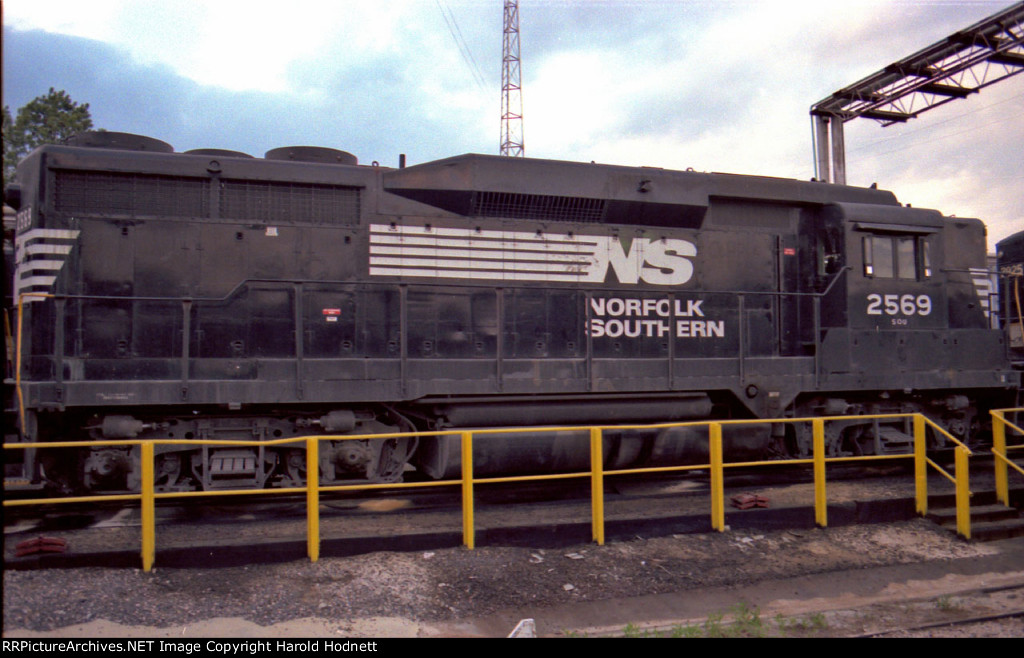 NS 2569